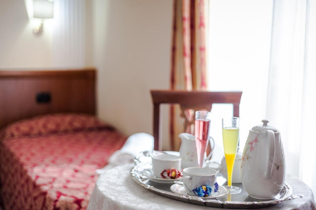 Hotel Suite Caesar Rom Eksteriør billede